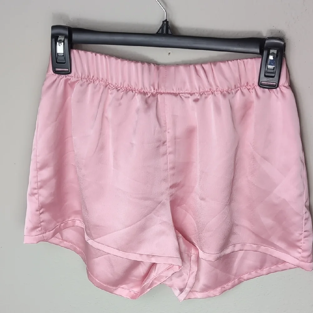 Show Me Your MuMu Pink Satin Pajama Set Womens XS Pink Golden 2